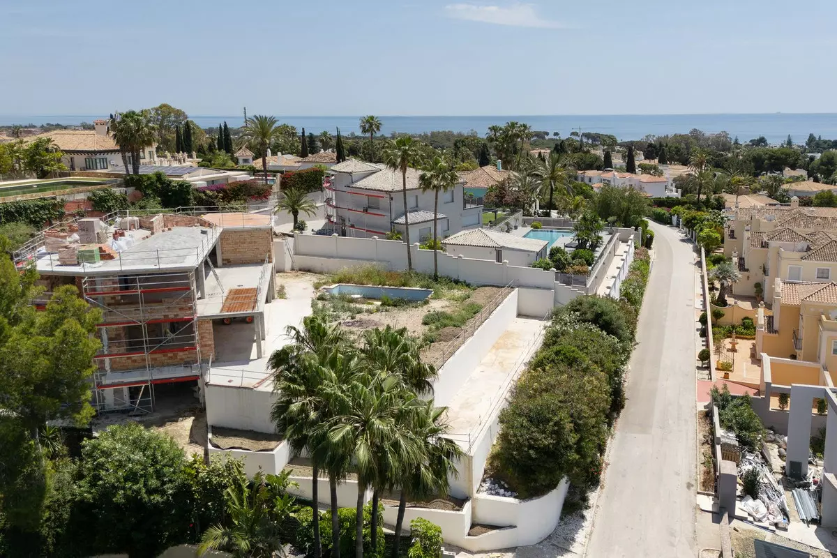 5-bedroom Villa In Estepona, Spain (543 M²)