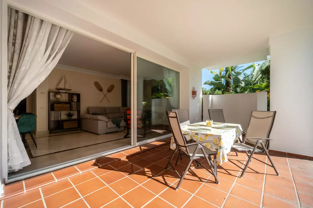 2-bedroom Apartment In Estepona, Spain (100 M²)