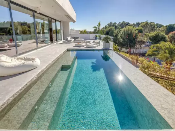5-bedroom Villa In Calvià, Spain (324 M²)