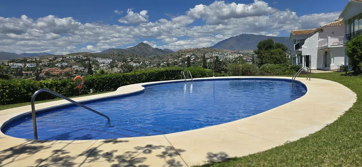 2-bedroom Apartment In Estepona, Spain (126 M²)