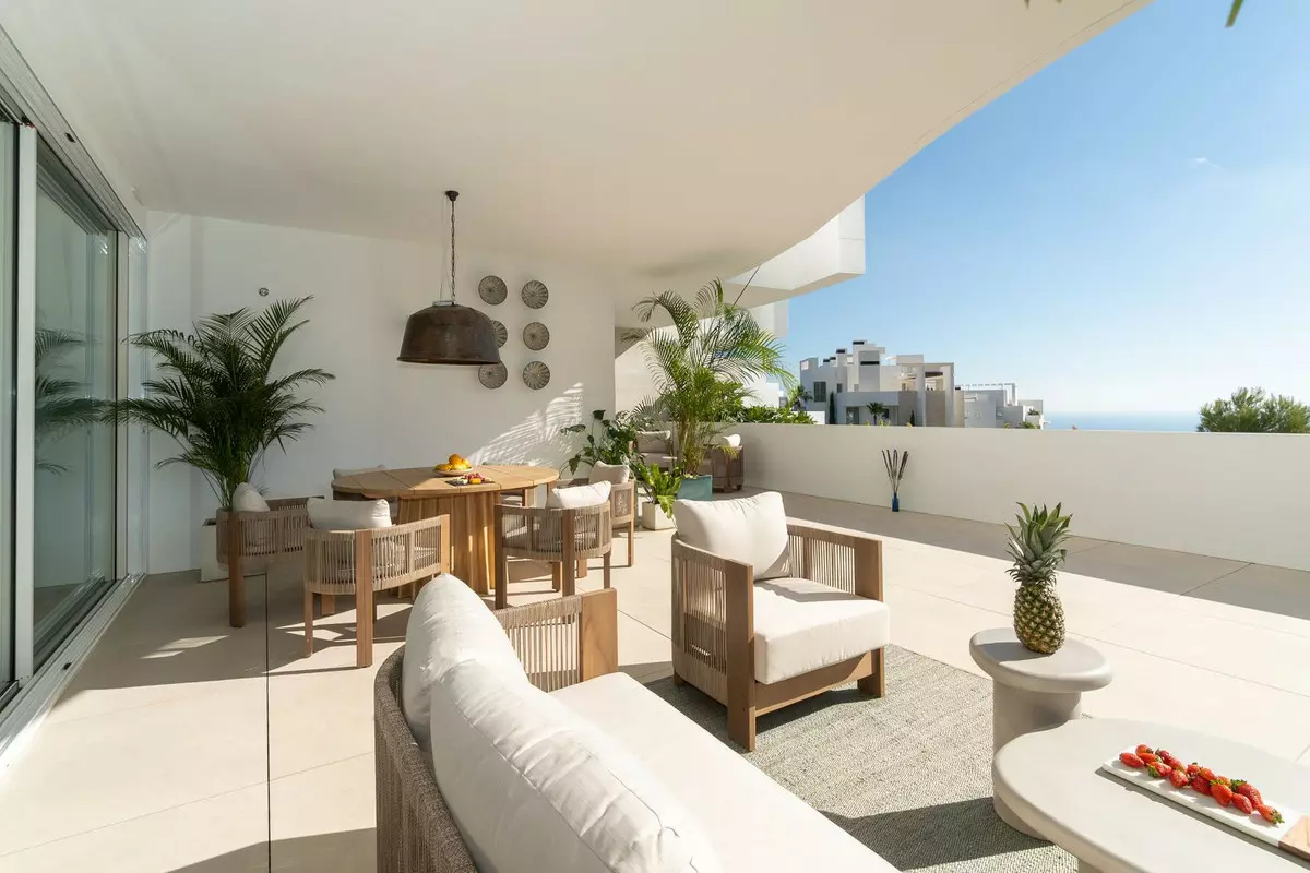 3-bedroom Apartment In Ojen, Spain (145 M²)