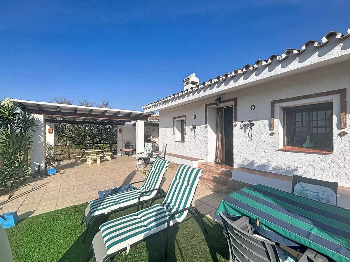 3-bedroom Villa In Vélez – Málaga, Spain (124 M²)
