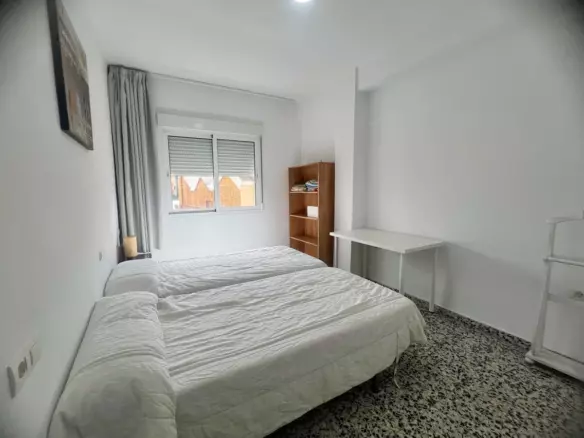 3-bedroom Apartment In Málaga, Spain (90 M²)