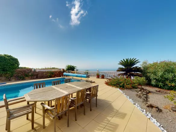 4-bedroom Villa In Vélez – Málaga, Spain (240 M²)