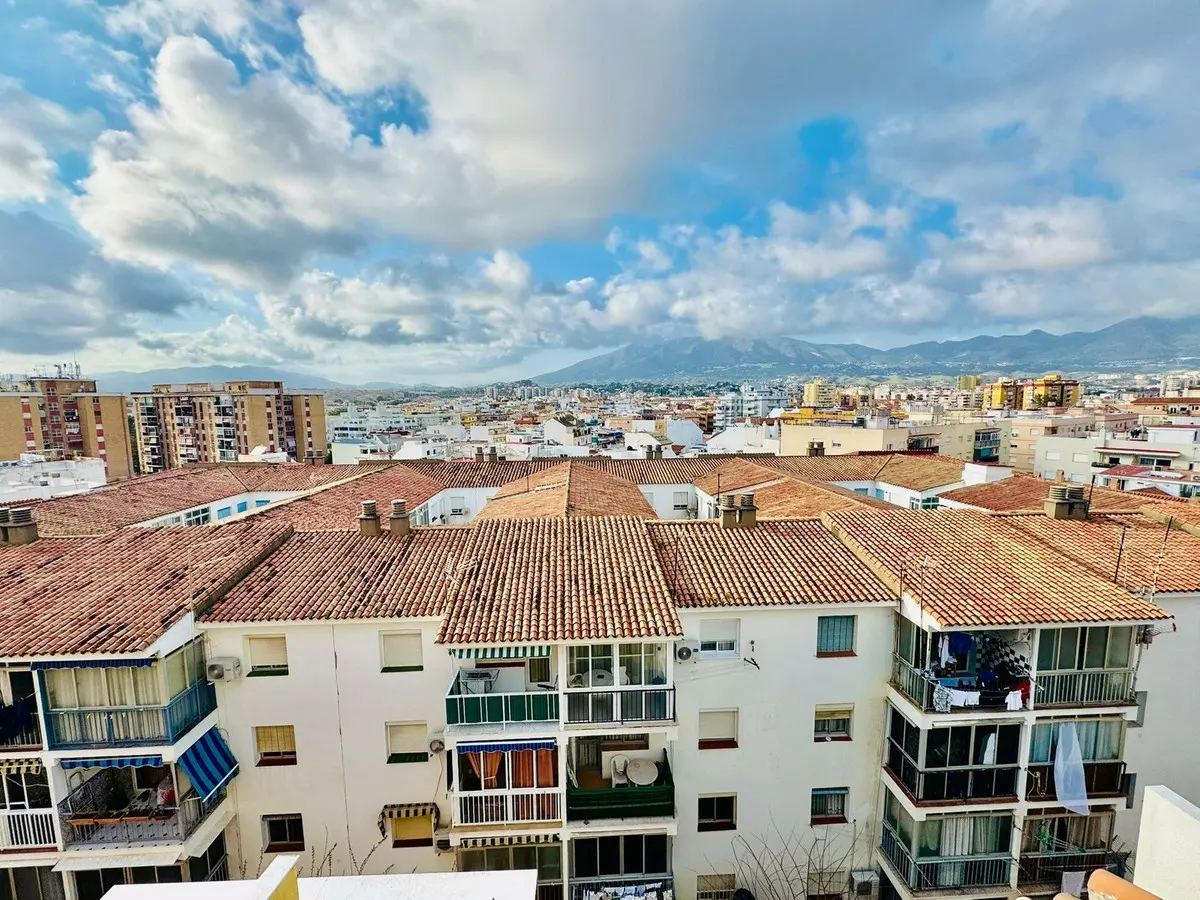 1-bedroom Apartment In Fuengirola, Spain (100 M²)