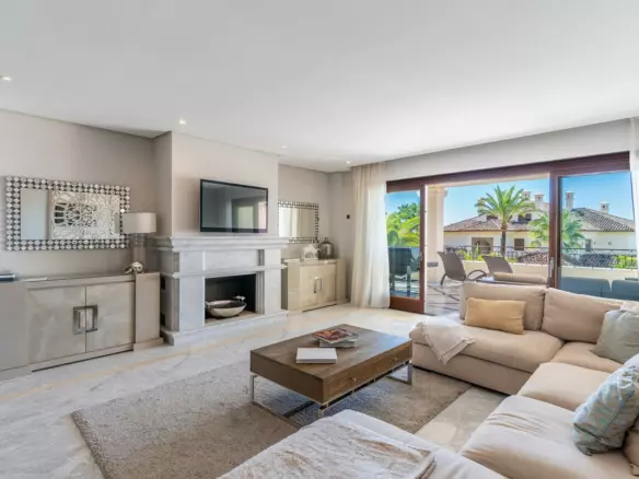 3-bedroom Apartment In Marbella, Spain (226 M²)