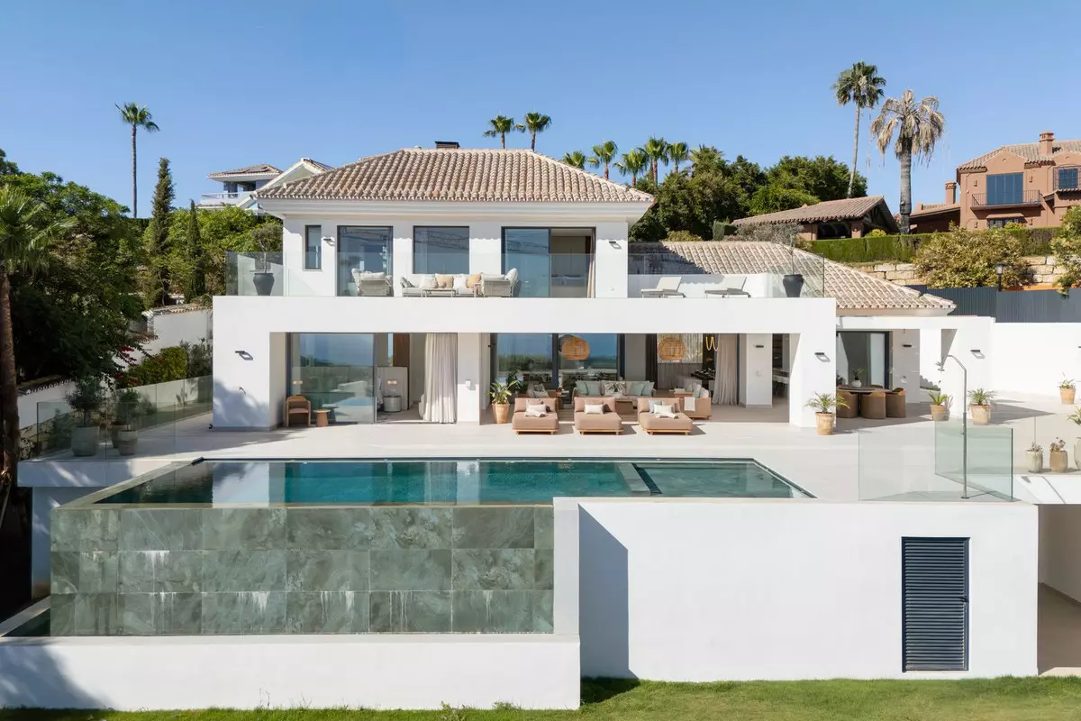 5-bedroom Villa In Marbella, Spain (627 M²)