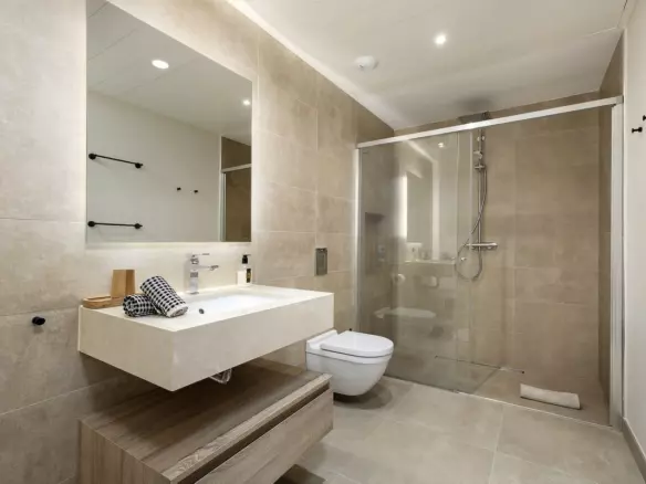 5-bedroom Villa In Benahavis, Spain (407 M²)