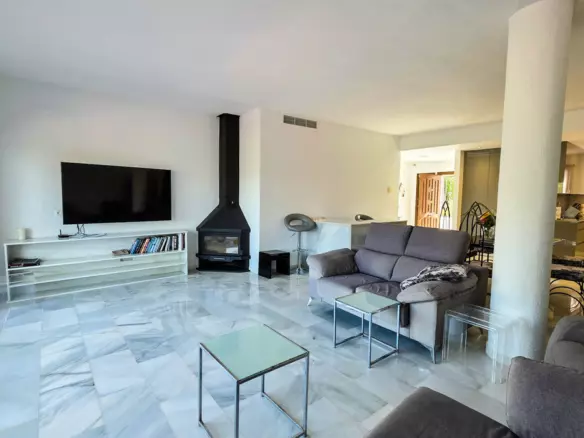 5-bedroom Villa In Manilva, Spain (189 M²)