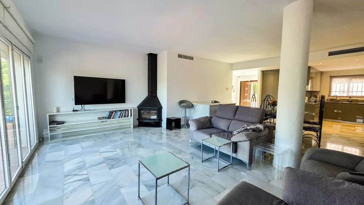 5-bedroom Villa In Manilva, Spain (189 M²)