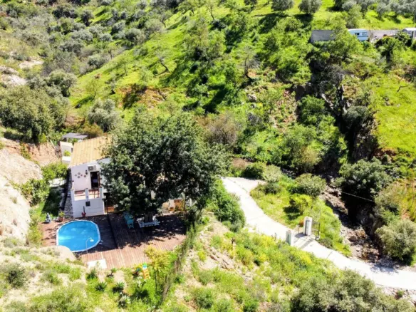 3-bedroom Country House In Almogía, Spain (192 M²)
