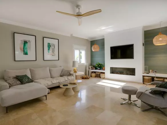 3-bedroom Villa In Estepona, Spain (238 M²)