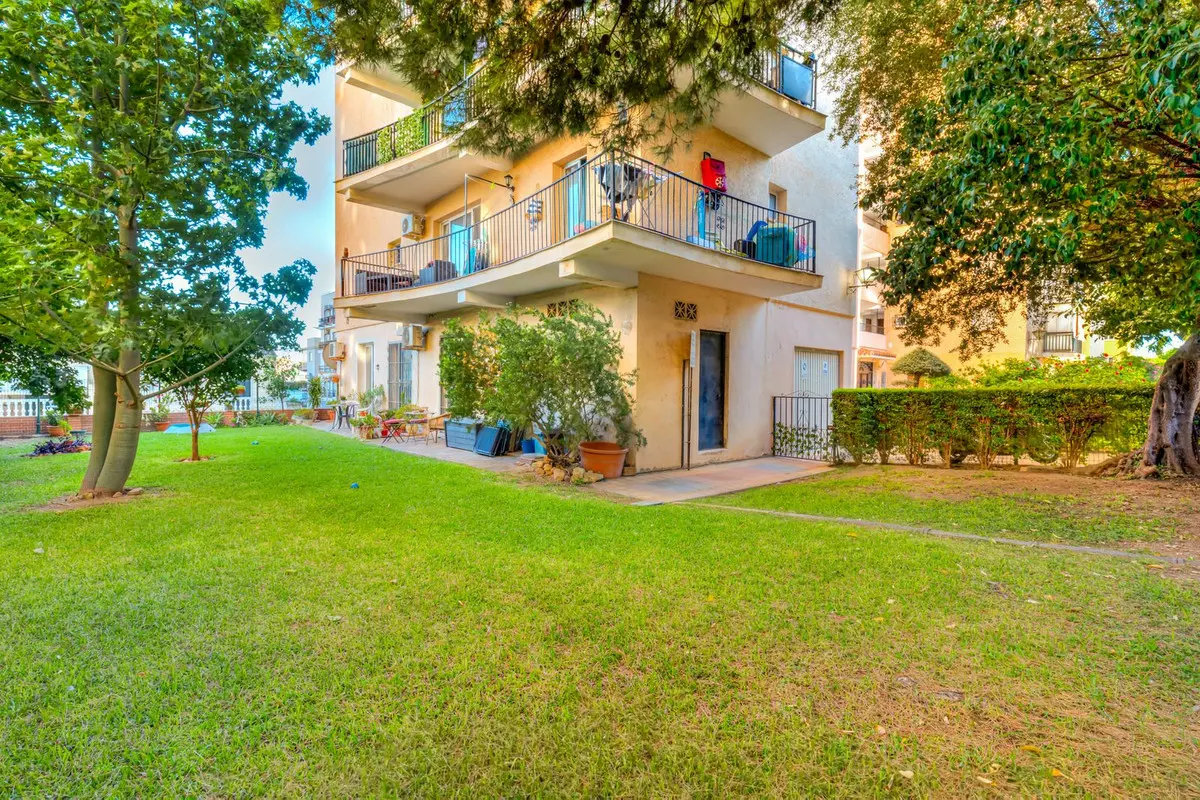 2-bedroom Apartment In Fuengirola, Spain (87 M²)