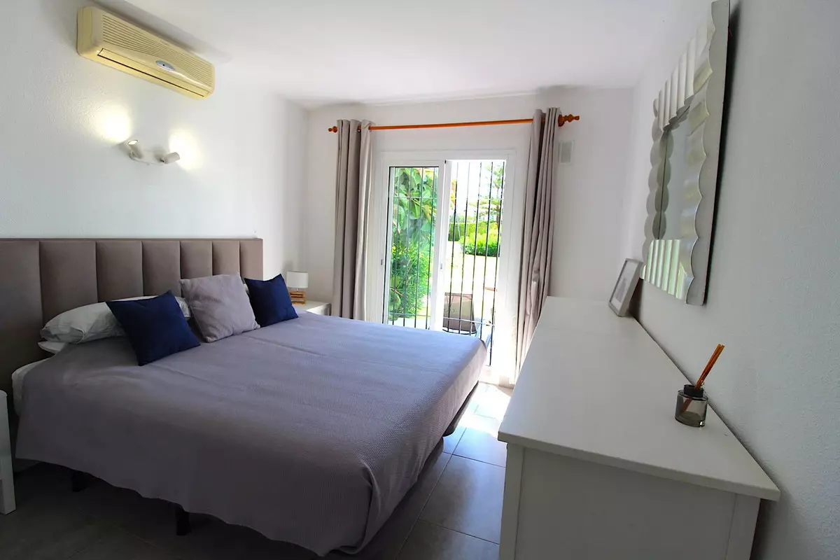 2-bedroom Apartment In Estepona, Spain (79 M²)