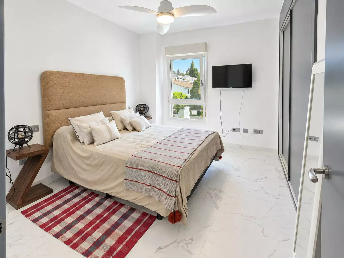 3-bedroom Apartment In Marbella, Spain (79 M²)
