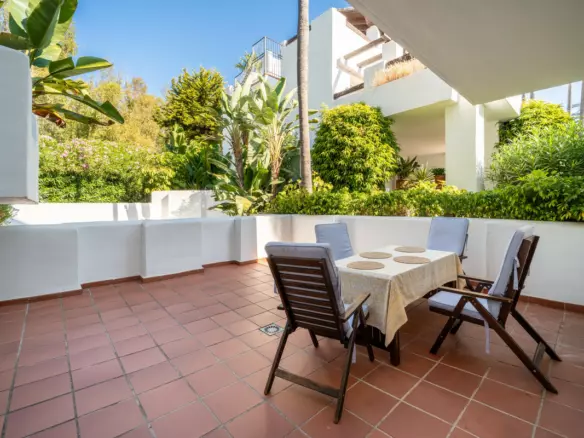 2-bedroom Apartment In Estepona, Spain (100 M²)