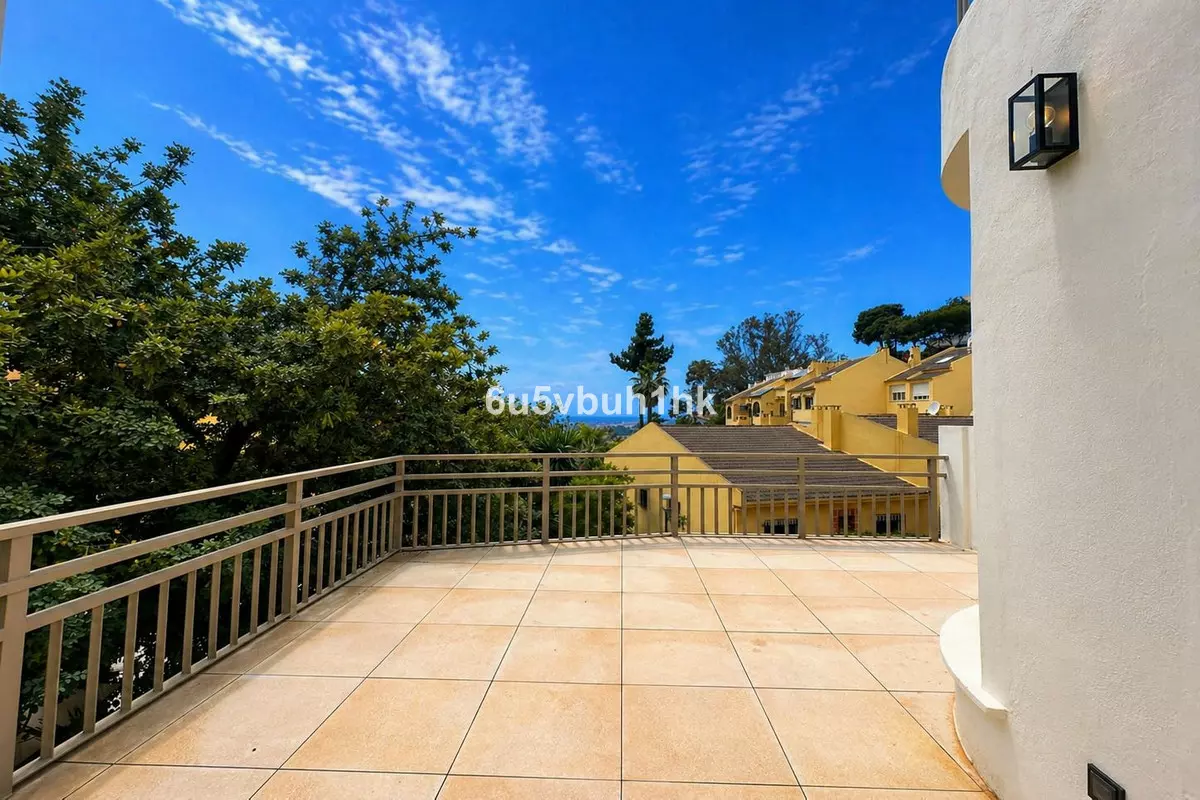 4-bedroom Town House In Málaga, Spain (182 M²)