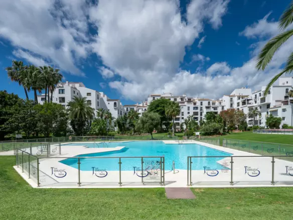 3-bedroom Apartment In Marbella, Spain (154 M²)