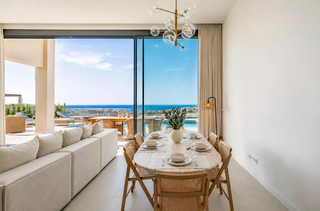 3-bedroom Villa In Benahavis, Spain (211 M²)