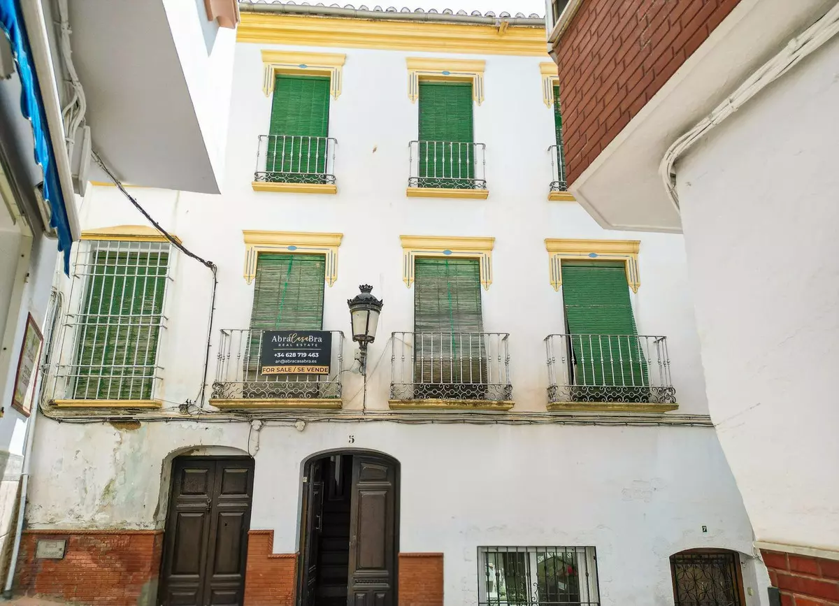 10-bedroom Town House In Cómpeta, Spain (468 M²)