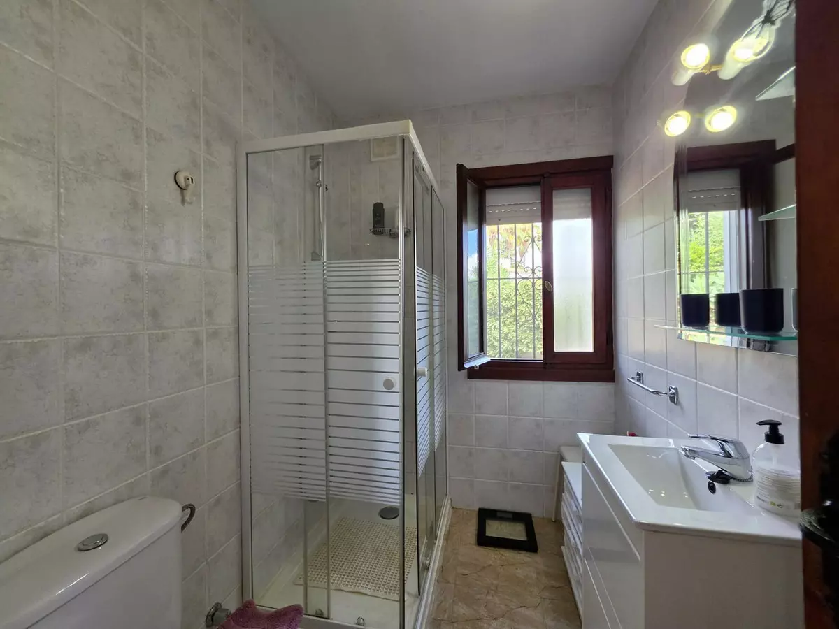 2-bedroom Villa In Estepona, Spain (130 M²)