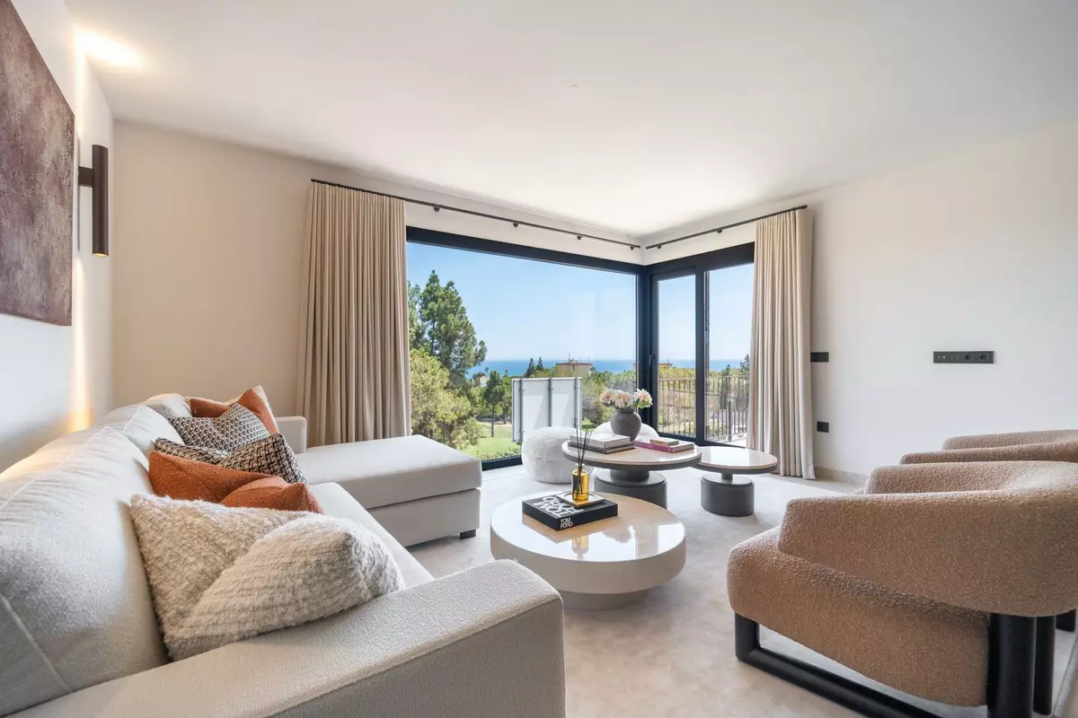 5-bedroom Villa In Mijas, Spain (329 M²)