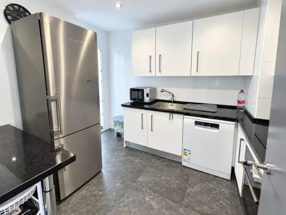 3-bedroom Apartment In Marbella, Spain (79 M²)