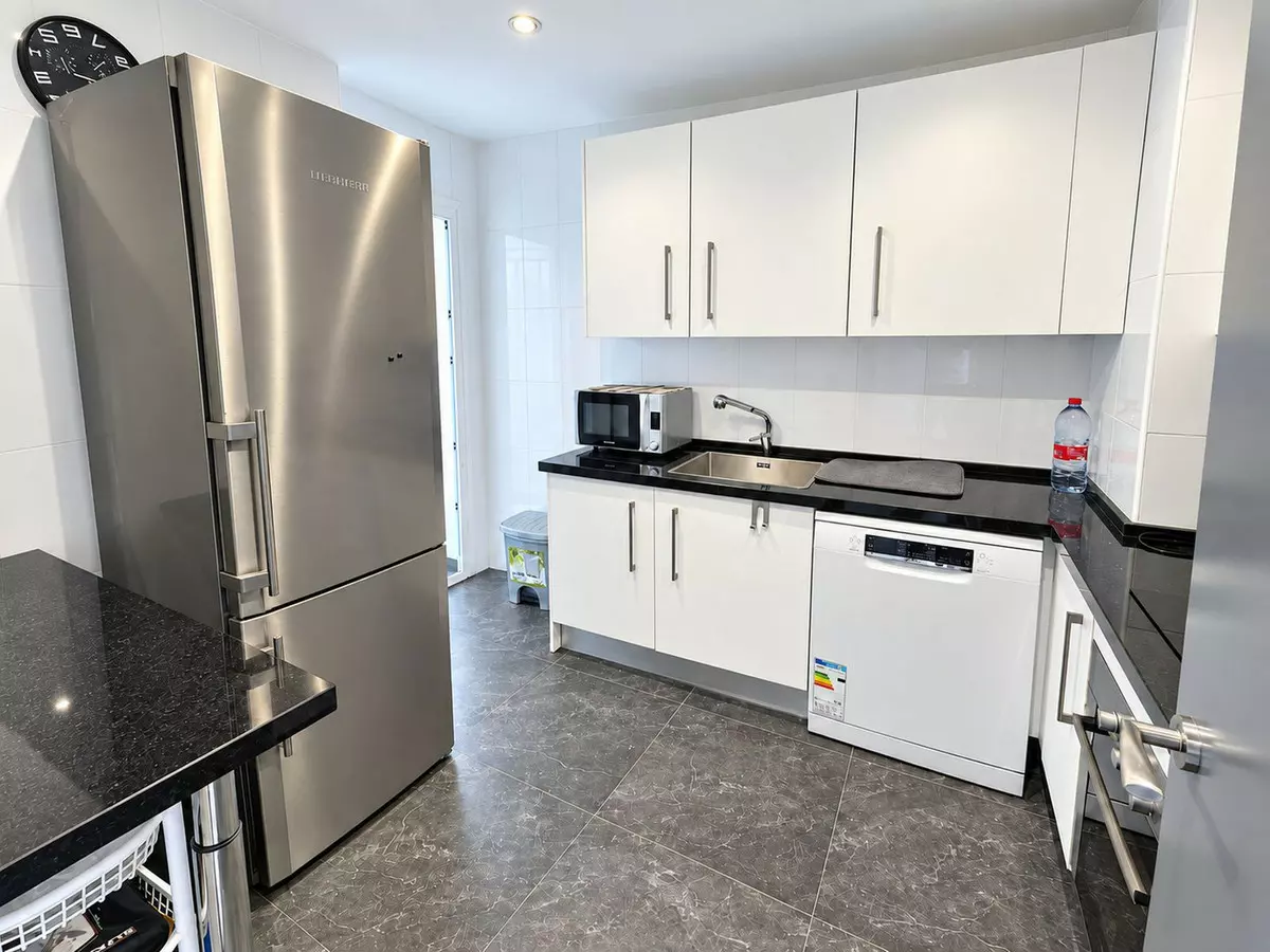 3-bedroom Apartment In Marbella, Spain (79 M²)