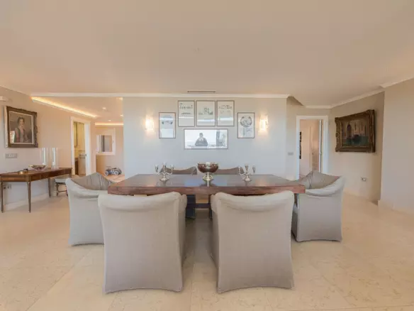 3-bedroom Apartment In Marbella, Spain (263 M²)