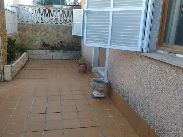 5-bedroom Villa In Marratxí, Spain (130 M²)