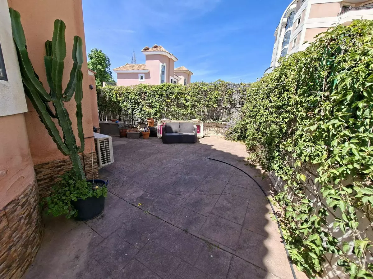 3-bedroom Villa In Manilva, Spain (131 M²)