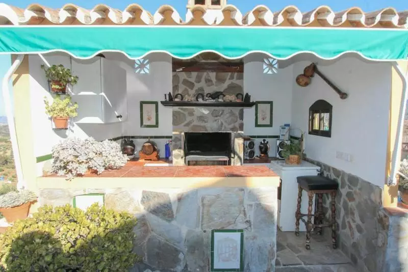 3-bedroom Villa In Guaro, Spain (93 M²)