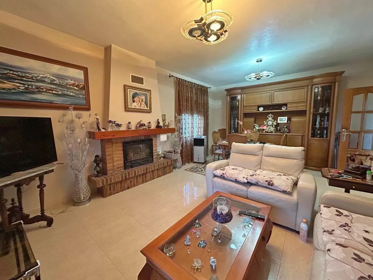 3-bedroom Villa In Orihuela, Spain (200 M²)