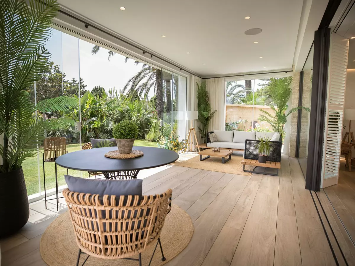 7-bedroom Villa In Estepona, Spain (1.373 M²)