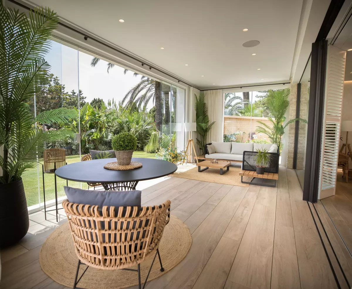 7-bedroom Villa In Estepona, Spain (1.373 M²)