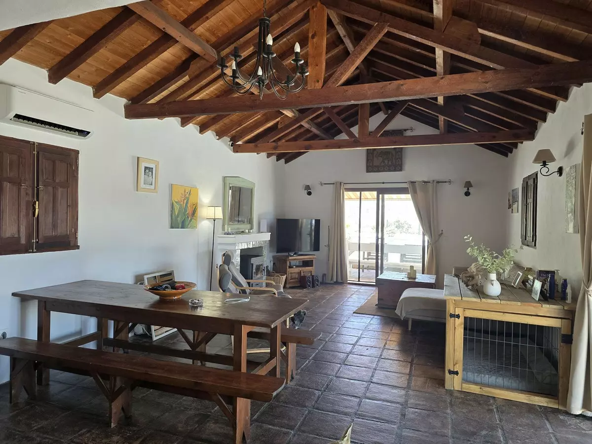 3-bedroom Villa In Guaro, Spain (152 M²)