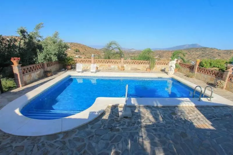 3-bedroom Villa In Guaro, Spain (93 M²)