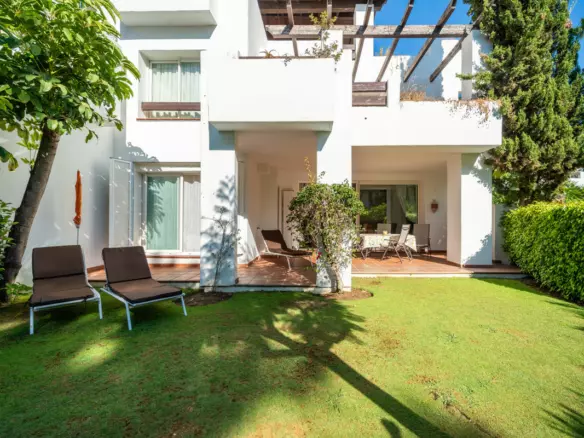 2-bedroom Apartment In Estepona, Spain (100 M²)