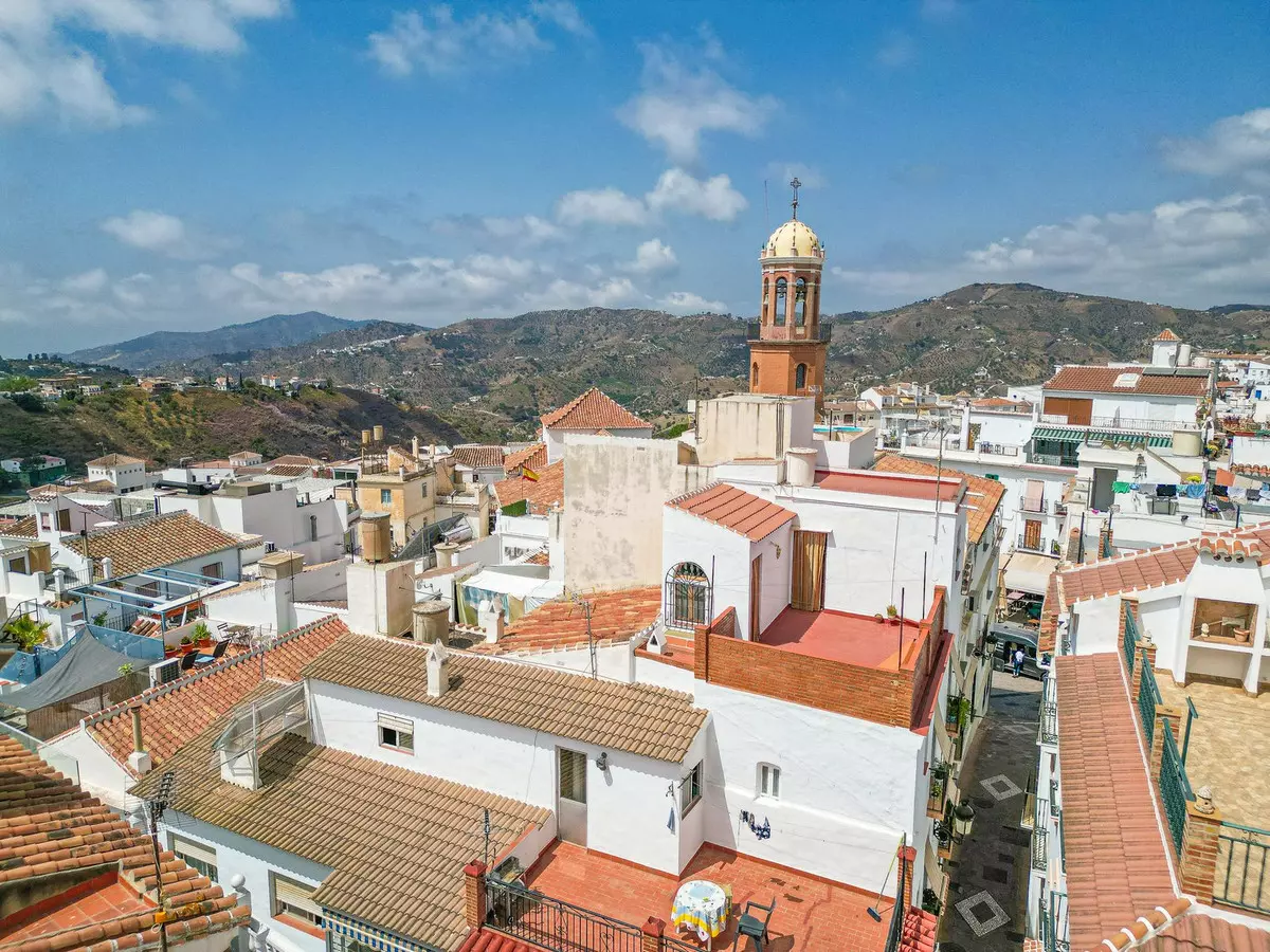 10-bedroom Town House In Cómpeta, Spain (468 M²)