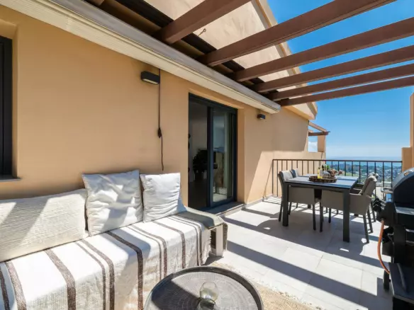 2-bedroom Apartment In Benahavis, Spain (118 M²)