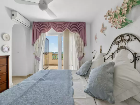 5-bedroom Villa In Orihuela, Spain (214 M²)