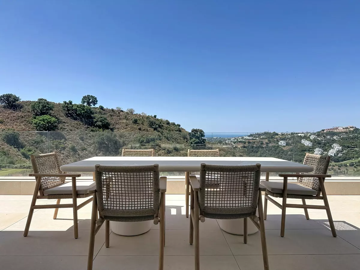 3-bedroom Apartment In Benahavis, Spain (150 M²)