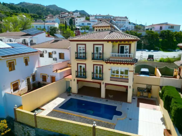 4-bedroom Villa In Canillas De Albaida, Spain (229 M²)