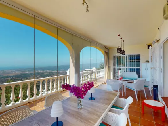 4-bedroom Villa In Vélez – Málaga, Spain (240 M²)