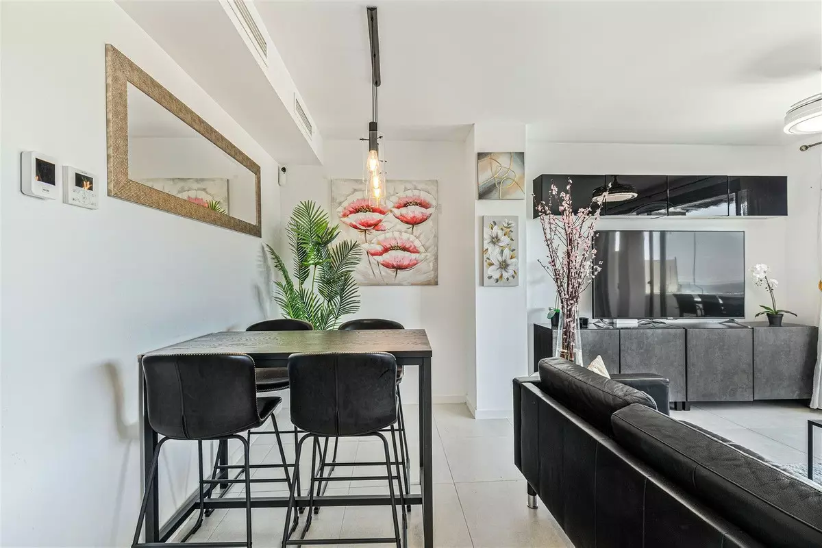 3-bedroom Apartment In Estepona, Spain (125 M²)