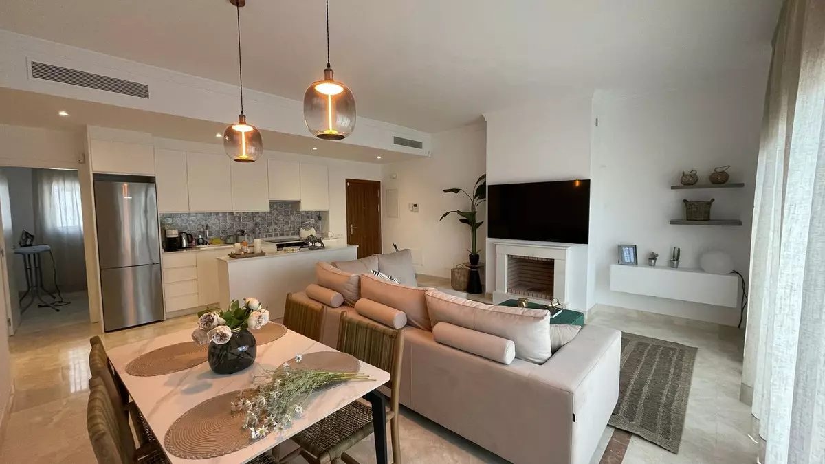 3-bedroom Apartment In Estepona, Spain (120 M²)