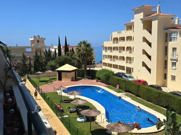 2-bedroom Apartment In Benalmádena, Spain (103 M²)