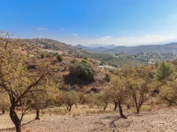 3-bedroom Villa In Guaro, Spain (93 M²)