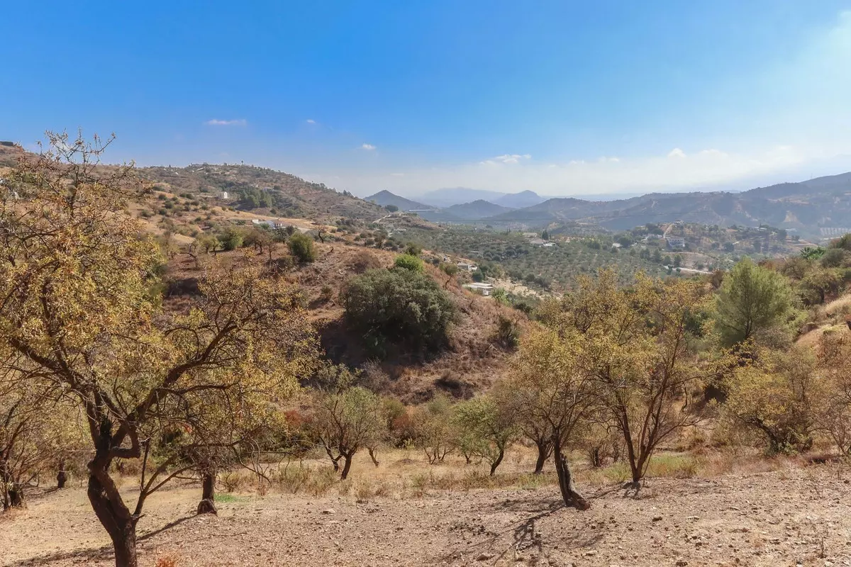 3-bedroom Villa In Guaro, Spain (93 M²)