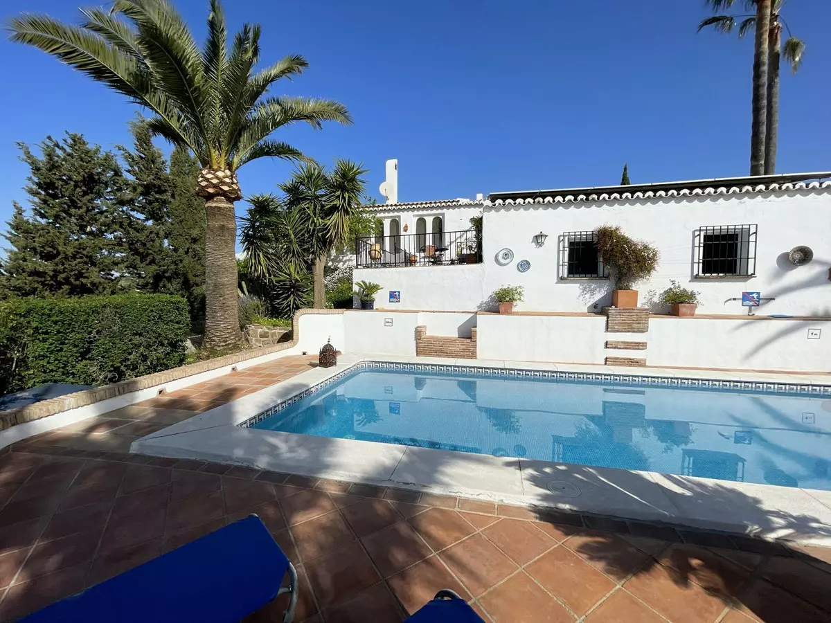5-bedroom Country House In Villanueva De La Concepción, Spain (635 M²)